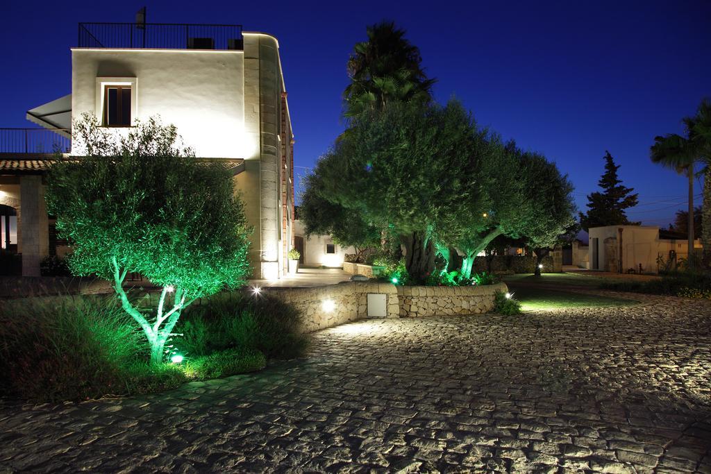 Aparthotel Casal Sikelio Cassibile Esterno foto