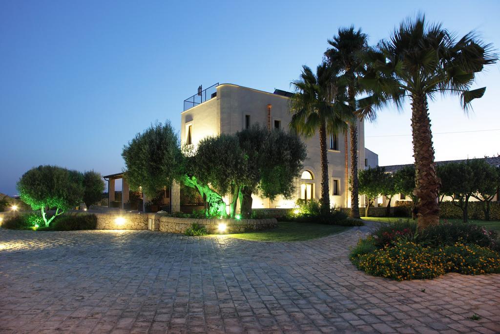 Aparthotel Casal Sikelio Cassibile Esterno foto