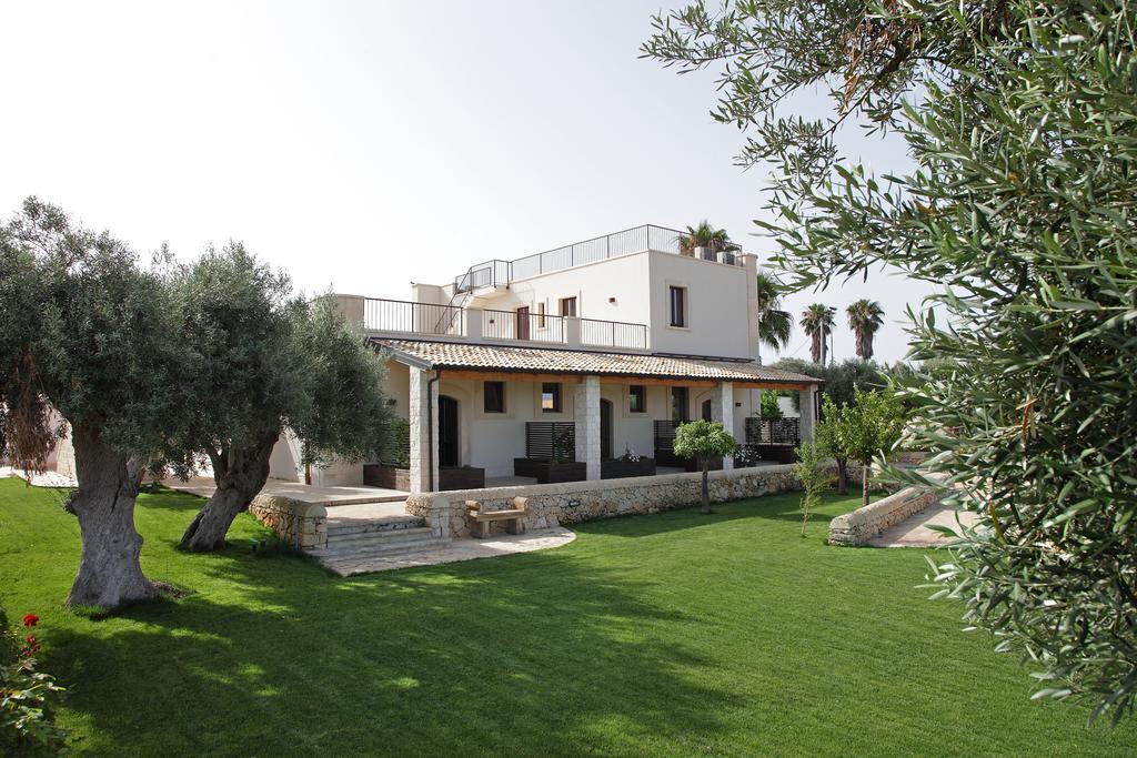 Aparthotel Casal Sikelio Cassibile Esterno foto