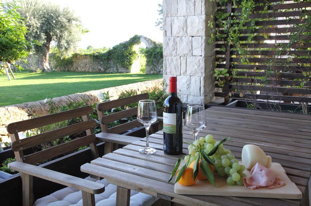 Aparthotel Casal Sikelio Cassibile Esterno foto