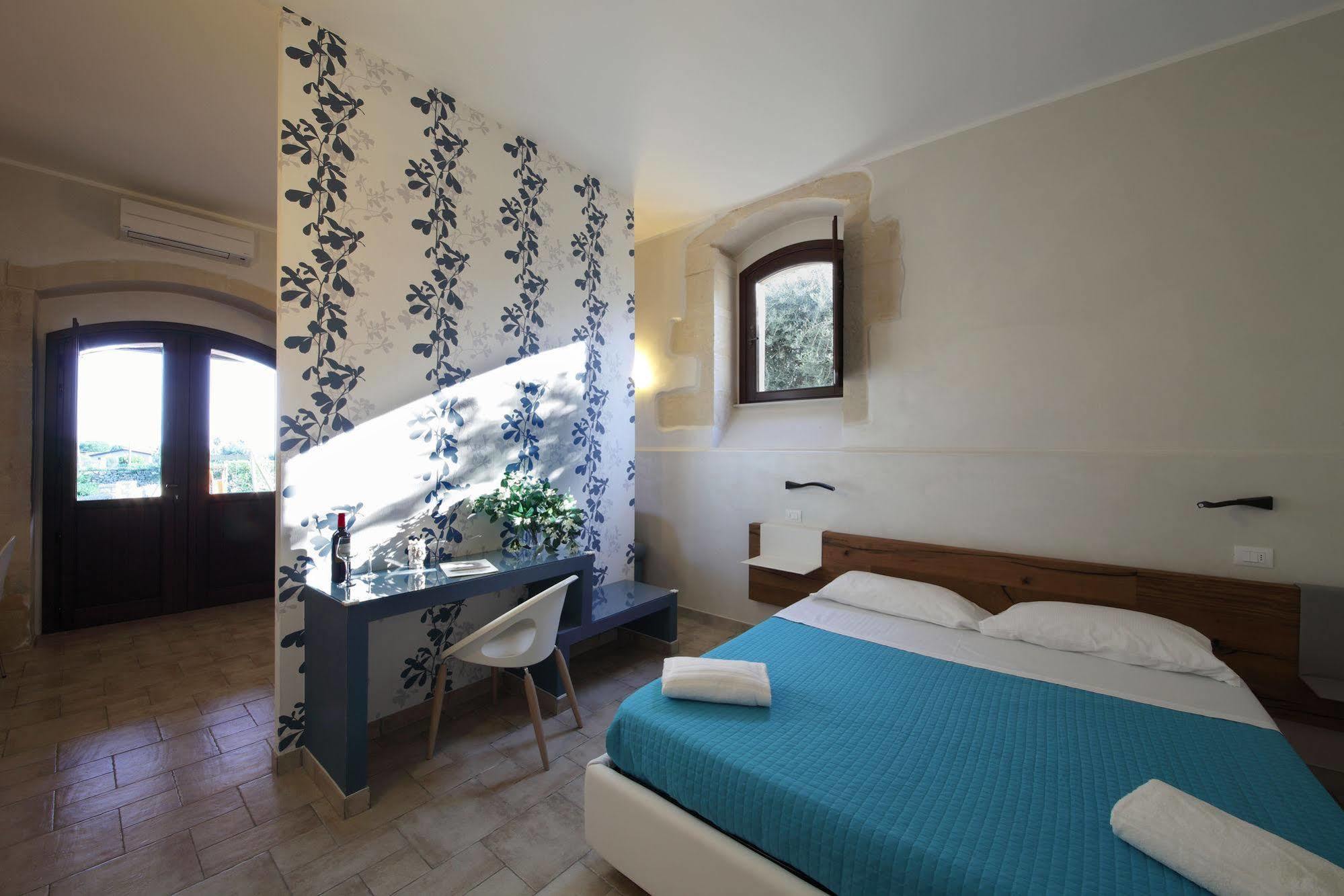 Aparthotel Casal Sikelio Cassibile Esterno foto