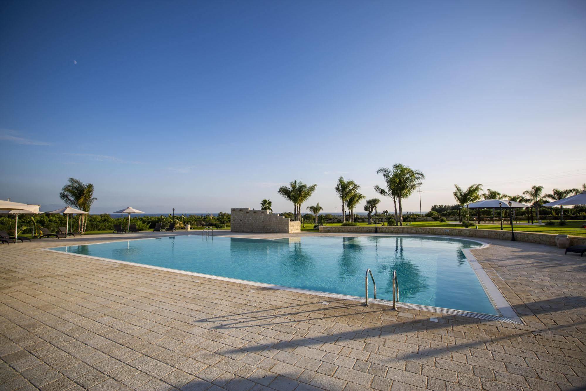 Aparthotel Casal Sikelio Cassibile Esterno foto