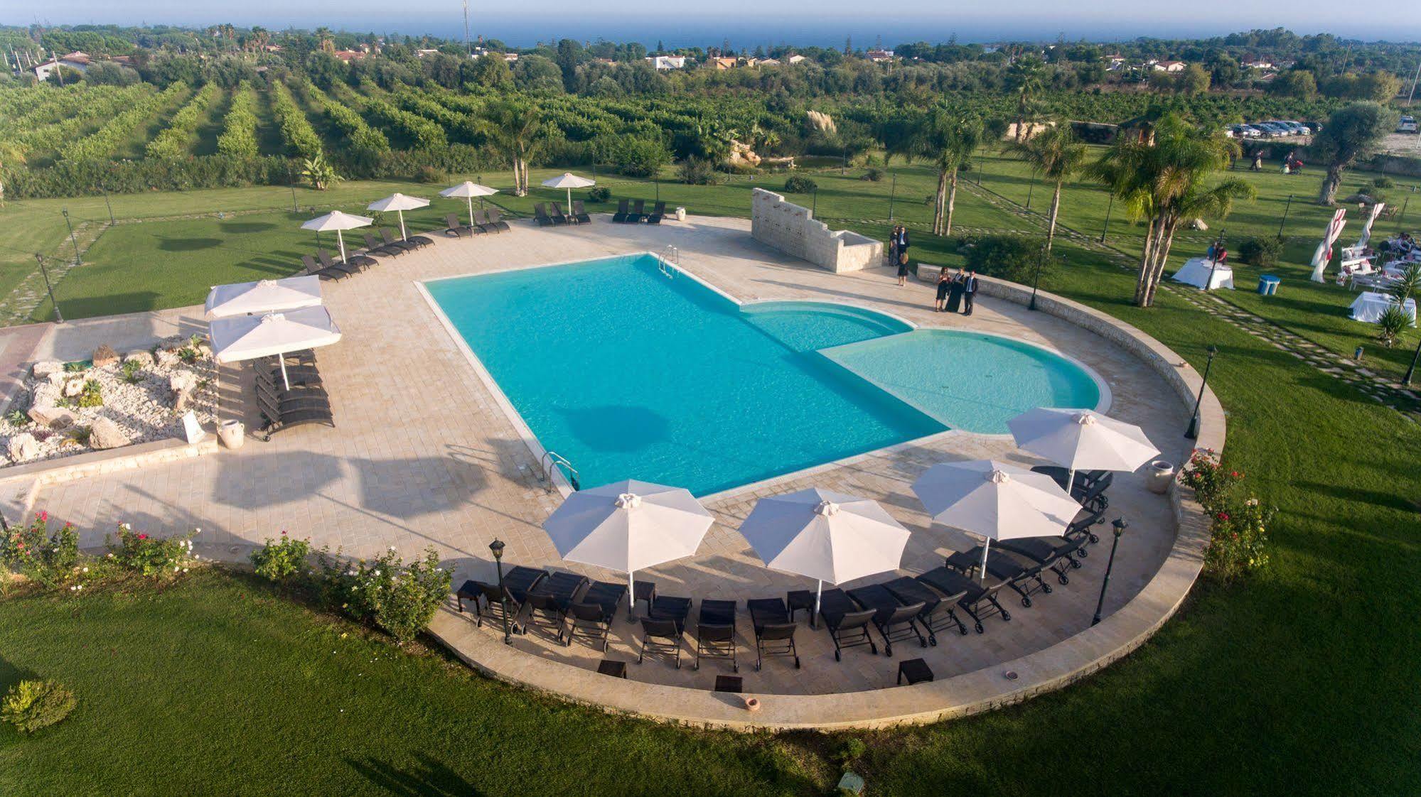 Aparthotel Casal Sikelio Cassibile Esterno foto